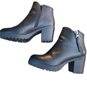 Black Leather Ankle Boots Womens sz 10 Black Excellent Lug Sole Call it Spring